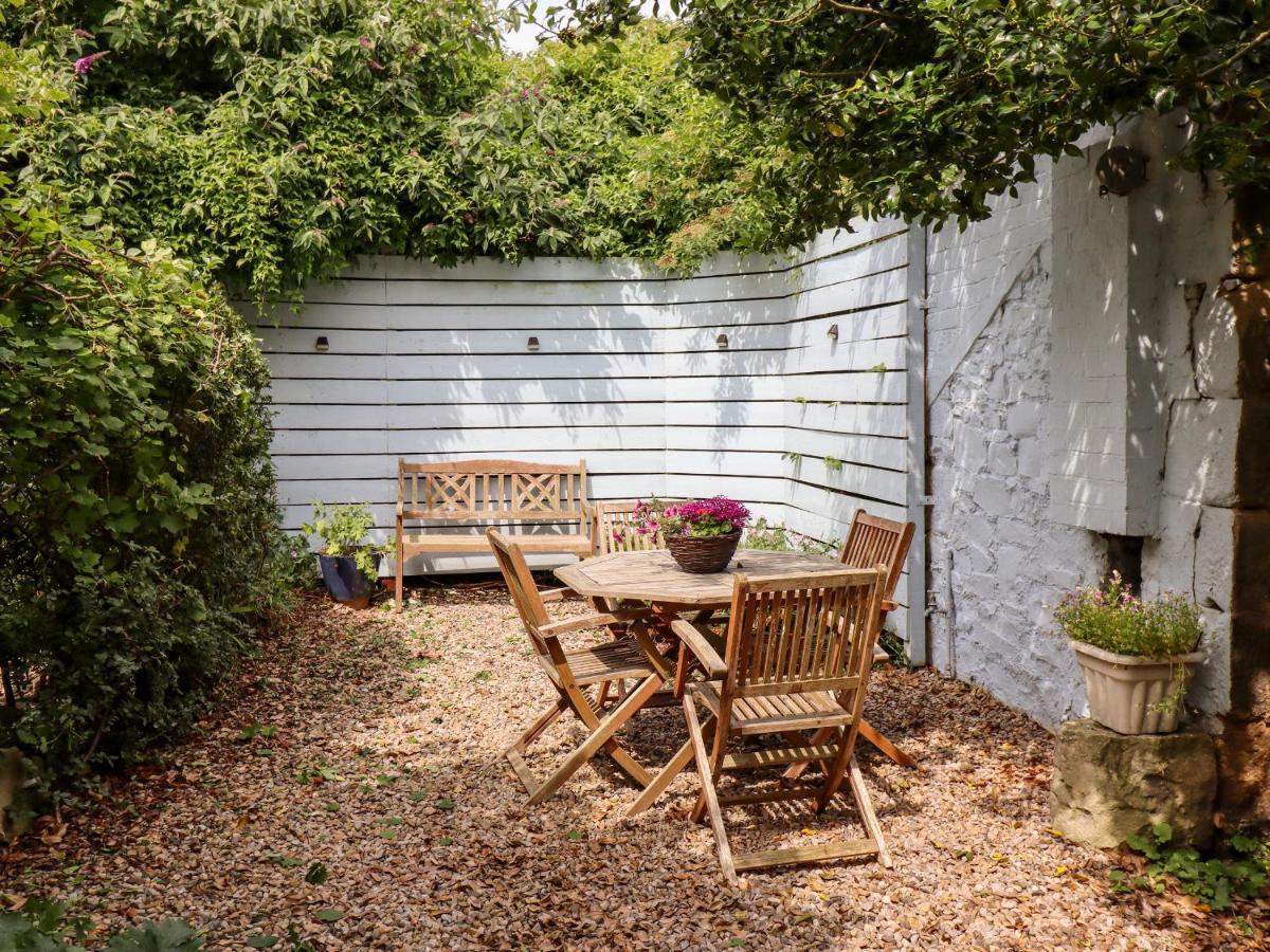 Whinstone Bamburgh Villa Exterior photo